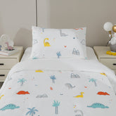 CONJUNTO DE LENÇÓIS ESTAMPADOS PARA CRIANÇA DINOSSAUROS EM BRANCO (CAMA 90/100) - BOD HOME